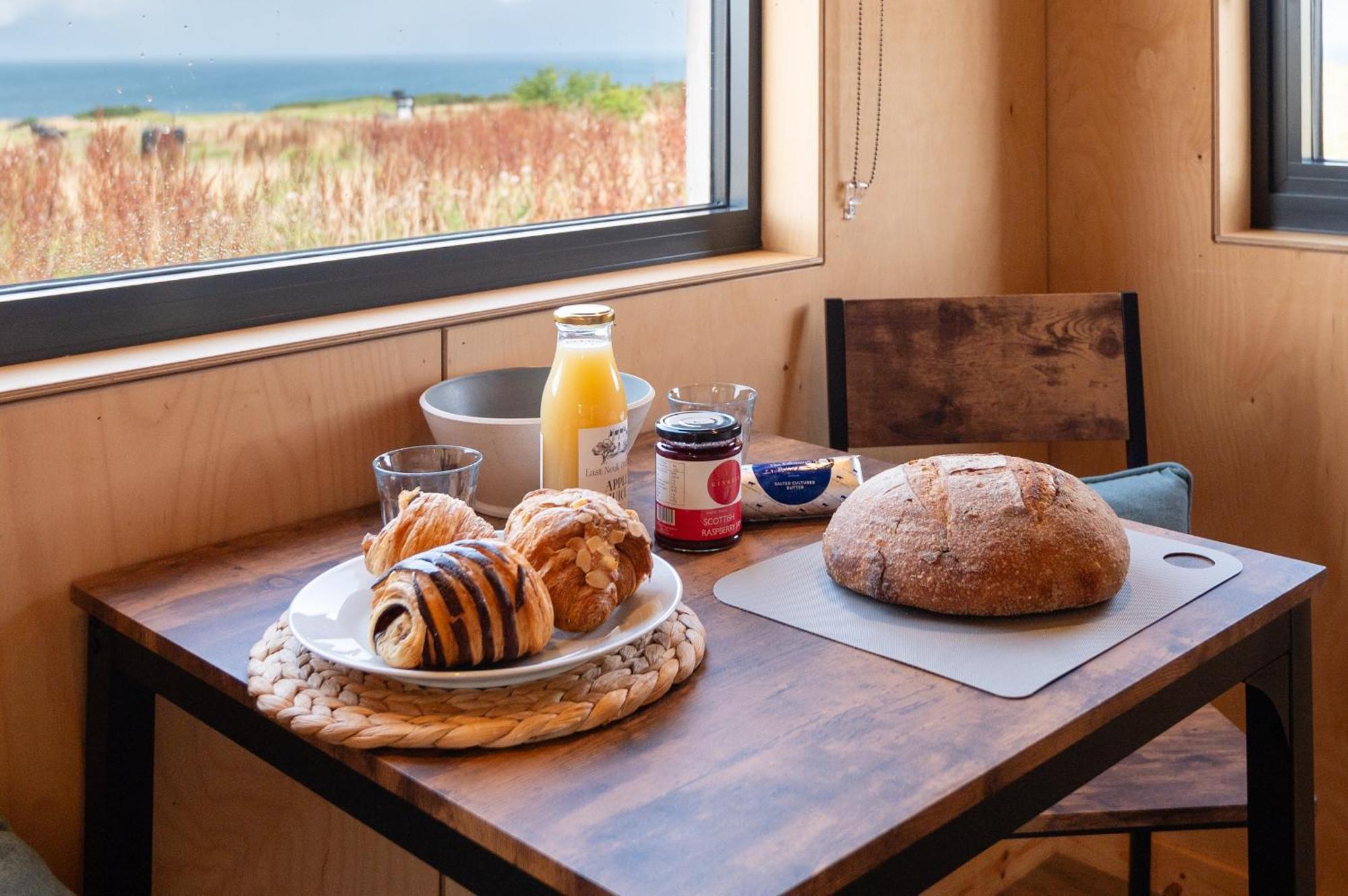 Rustic Cabins, Sea Views From Rewilded Farm With Highland Cows St Andrews Exterior foto